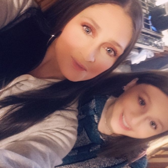 Meet your Posher, Emily - Picture 2 of 4